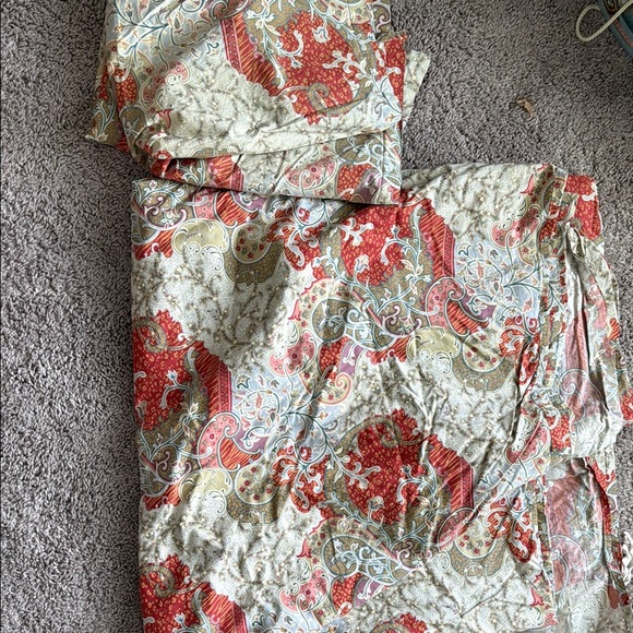 Pottery Barn Other - Pottery Barn Vibrant Red and Green Duvet Cover
